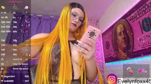 Snapshot of evelynfox_xx chatting on January 8, 2:57 am evelyn Foxx new account online show from January 8, 2:57 am