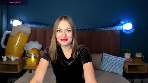 Evelyn online show from September 30, 1:32 am