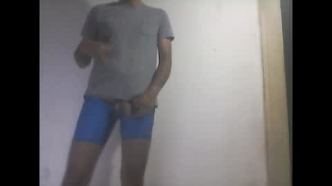 Snapshot of everaldosantos chatting on January 5, 9:57 pm everaldosantos online show from January 5, 9:57 pm