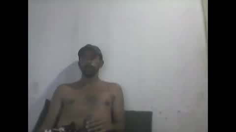 Snapshot of everaldosantos chatting on January 28, 1:39 am everaldosantos online show from January 28, 1:39 am