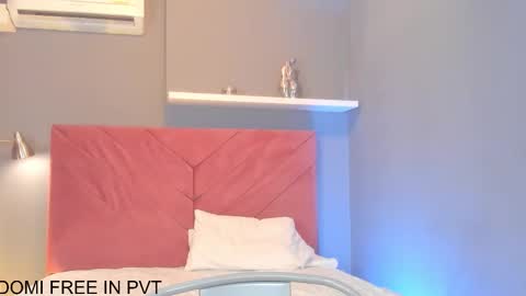 Snapshot of everyh chatting on November 17, 5:41 pm Sophia online show from November 17, 5:41 pm