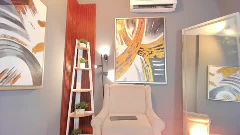 Snapshot of everyh chatting on December 2, 7:42 pm Sophia online show from December 2, 7:42 pm