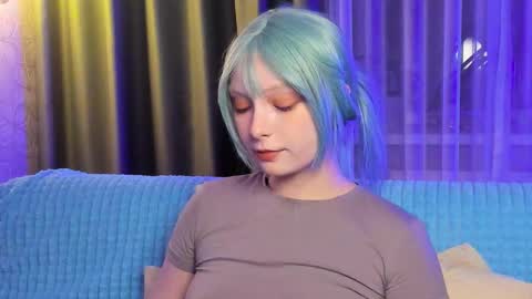 Snapshot of eves_eyes chatting on December 4, 1:53 pm Forget me not eve on CB online show from December 4, 1:53 pm