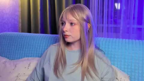 Snapshot of eves_eyes chatting on December 21, 3:30 pm Forget me not eve on CB online show from December 21, 3:30 pm