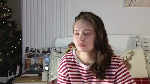evi_woow online show from December 29, 7:32 pm