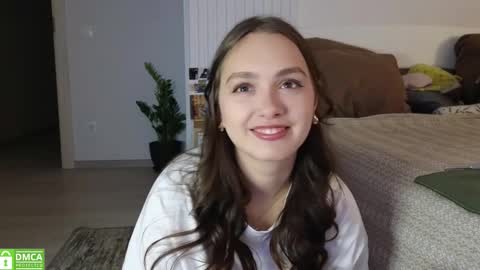 evi_woow online show from October 9, 8:18 pm