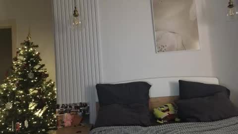 Snapshot of evi_woow chatting on December 13, 9:20 pm evi_woow online show from December 13, 9:20 pm