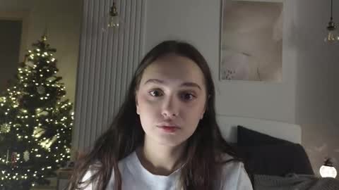 evi_woow online show from December 16, 1:10 am