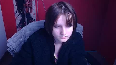 Evie online show from February 13, 12:34 pm