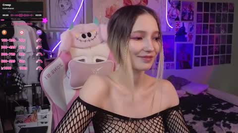 Snapshot of evie_rosen chatting on March 3, 10:38 am Evie online show from March 3, 10:38 am