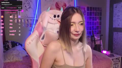 Snapshot of evie_rosen chatting on November 25, 10:10 pm Evie online show from November 25, 10:10 pm