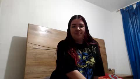 Snapshot of evilheart_69 chatting on November 27, 6:43 pm evilheart_69 online show from November 27, 6:43 pm