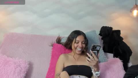 Snapshot of evolette_angels chatting on September 30, 4:34 pm EVOLETTE ANGELS online show from September 30, 4:34 pm