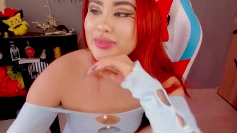 evva_foxxy online show from March 8, 1:25 pm