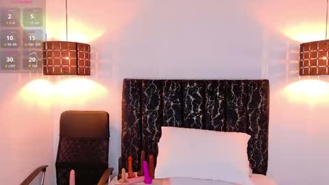 evvaa_moon online show from April 18, 12:31 pm