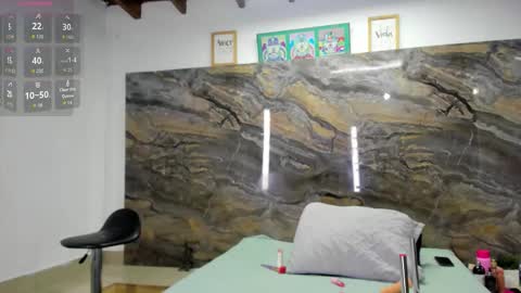 evy_connor online show from December 4, 11:30 am