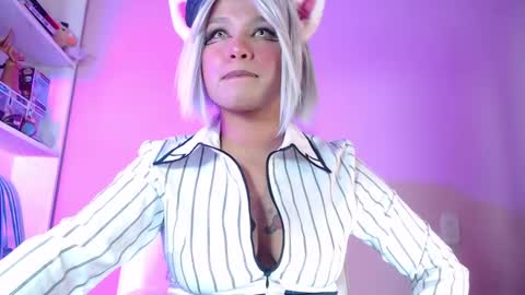 Im Evy online show from February 9, 3:32 am