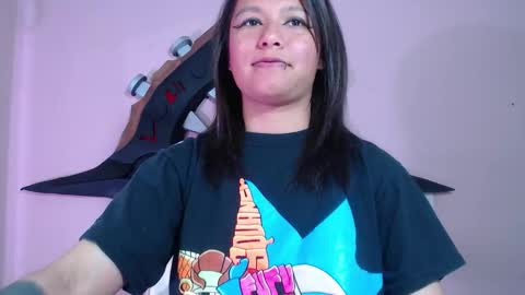 Im Evy online show from December 4, 4:05 pm