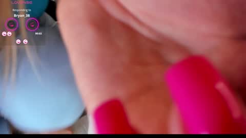 Snapshot of ewagreen chatting on February 7, 11:03 pm Eva m1racle online show from February 7, 11:03 pm