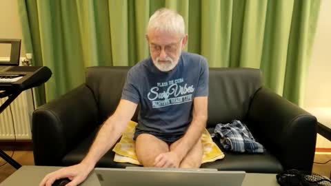 Naaktloper online show from January 5, 5:27 pm