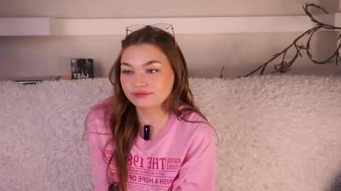 Emma online show from October 9, 1:09 pm