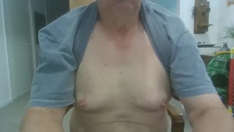Snapshot of excitacbleguy9 chatting on May 21, 1:29 pm was excitablyguy hacked online show from May 21, 1:29 pm