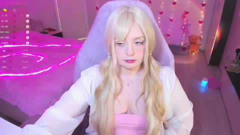 Snapshot of exhoneyangel chatting on March 10, 12:26 pm Amy online show from March 10, 12:26 pm