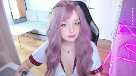 Snapshot of exhoneyangel chatting on September 12, 10:26 am Amy online show from September 12, 10:26 am