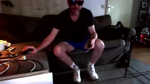 exibist79 online show from November 13, 8:13 am