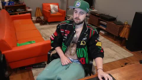 Snapshot of exjockstud chatting on December 14, 5:07 am exjockstud online show from December 14, 5:07 am