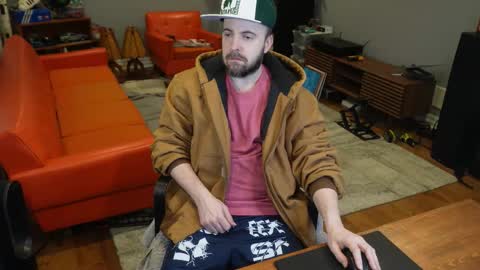 Snapshot of exjockstud chatting on December 15, 4:06 am exjockstud online show from December 15, 4:06 am