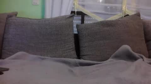 mi insta maddin 5011 online show from October 27, 8:29 am