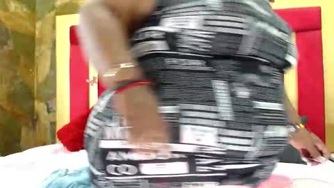 Snapshot of exoticbigmandx chatting on November 12, 9:25 pm Mandy online show from November 12, 9:25 pm