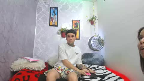 exotichot_couple online show from November 14, 11:57 pm