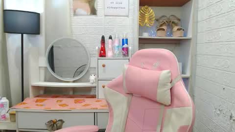 exotictssavie online show from October 20, 4:18 pm