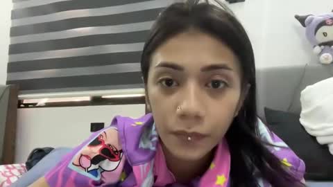 exotictssavie online show from April 23, 8:35 am