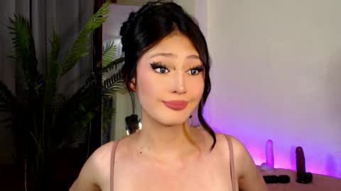 Snapshot of expensive_candyx chatting on December 14, 4:31 pm Candy online show from December 14, 4:31 pm