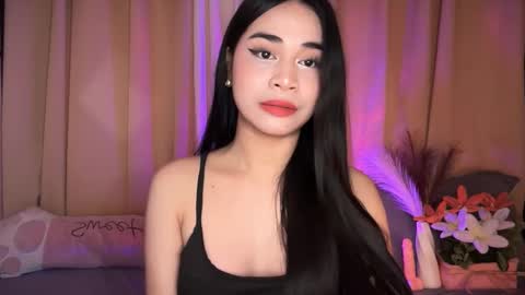 Snapshot of expensivets_chloe chatting on November 1, 6:21 pm chloee online show from November 1, 6:21 pm