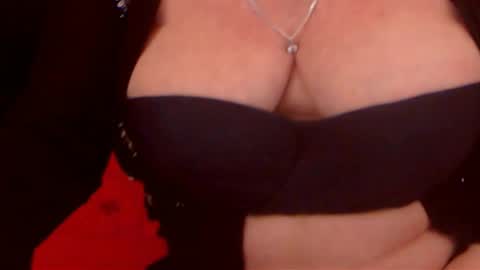 Snapshot of experiencedalana chatting on January 16, 1:58 am Alana online show from January 16, 1:58 am