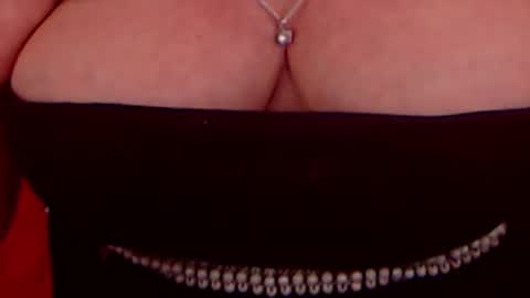 Snapshot of experiencedalana chatting on February 4, 9:52 pm Alana online show from February 4, 9:52 pm