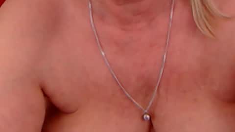 Snapshot of experiencedalana chatting on March 2, 12:42 am Alana online show from March 2, 12:42 am