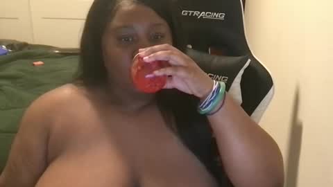 Snapshot of explosivekitty69 chatting on November 4, 6:23 am Miss Kitty online show from November 4, 6:23 am