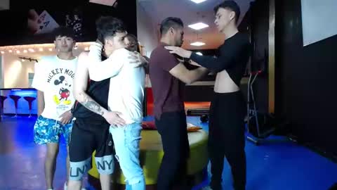 Snapshot of extrangers chatting on February 11, 12:16 pm extrangers online show from February 11, 12:16 pm