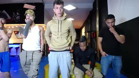 Snapshot of extrangers chatting on March 4, 12:12 pm extrangers online show from March 4, 12:12 pm