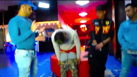 Snapshot of extrangers chatting on September 23, 11:46 am extrangers online show from September 23, 11:46 am