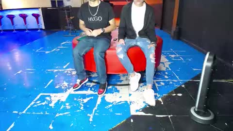 Snapshot of extrangers chatting on November 3, 1:12 pm extrangers online show from November 3, 1:12 pm