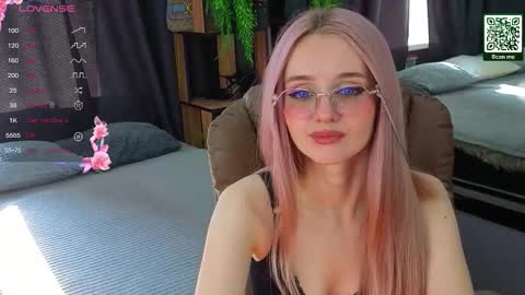 Snapshot of exxxcore_ chatting on October 15, 3:50 am exxxcore_ online show from October 15, 3:50 am