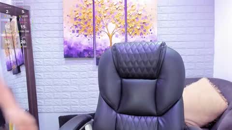 Snapshot of eyes_duque chatting on November 29, 7:28 pm online show from November 29, 7:28 pm