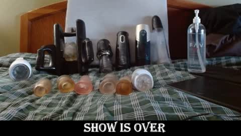 Snapshot of eyeswideshut63 chatting on January 15, 10:57 pm Eyeswideshut63 online show from January 15, 10:57 pm