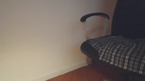 Snapshot of ezcoda chatting on December 3, 4:58 am EZCODA online show from December 3, 4:58 am